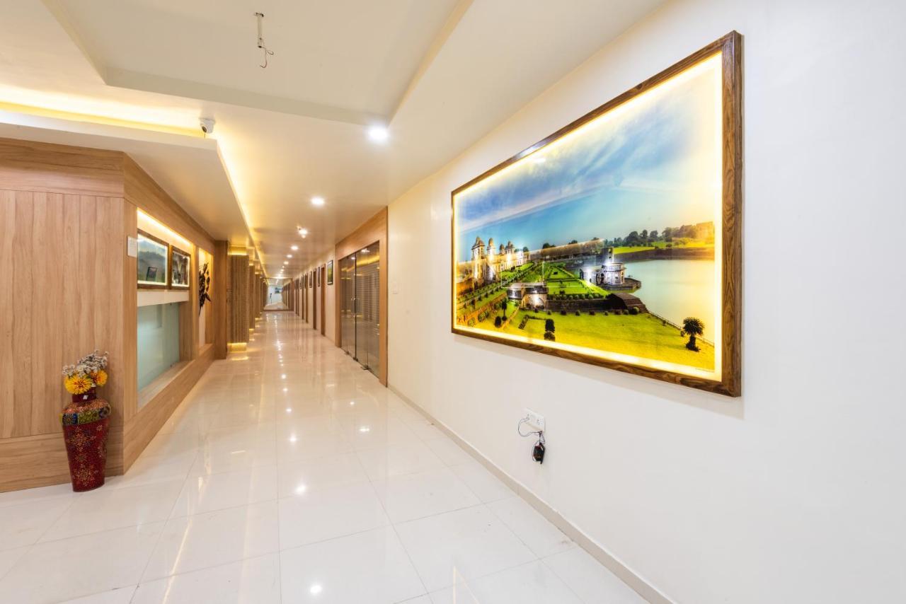 Hotel Drishti,Бхопал Экстерьер фото