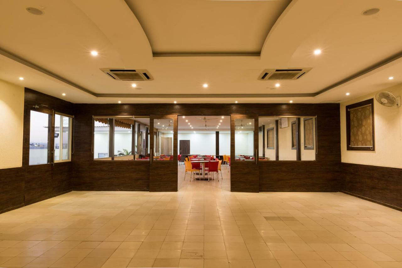 Hotel Drishti,Бхопал Экстерьер фото