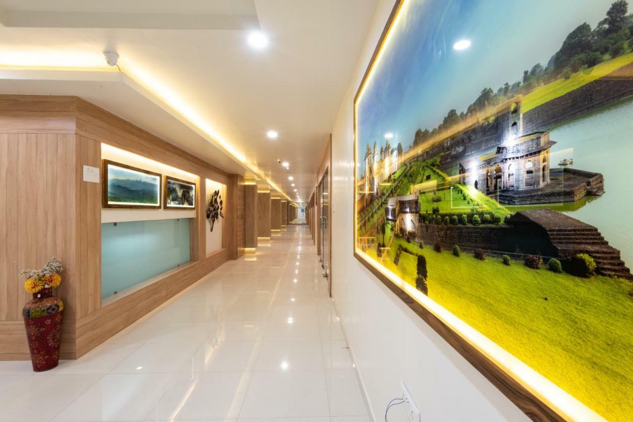 Hotel Drishti,Бхопал Экстерьер фото